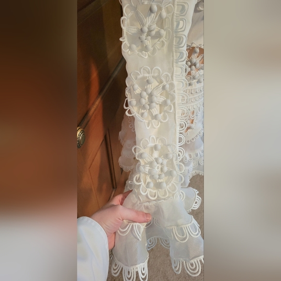 GORGEOUS Elaborate White Doily Mini Dress - Picture 4 of 10
